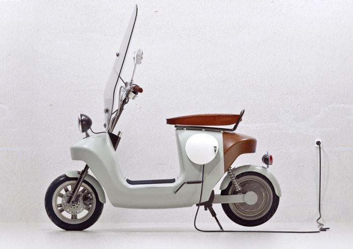 Electric scooter made from hemp, flax and resin