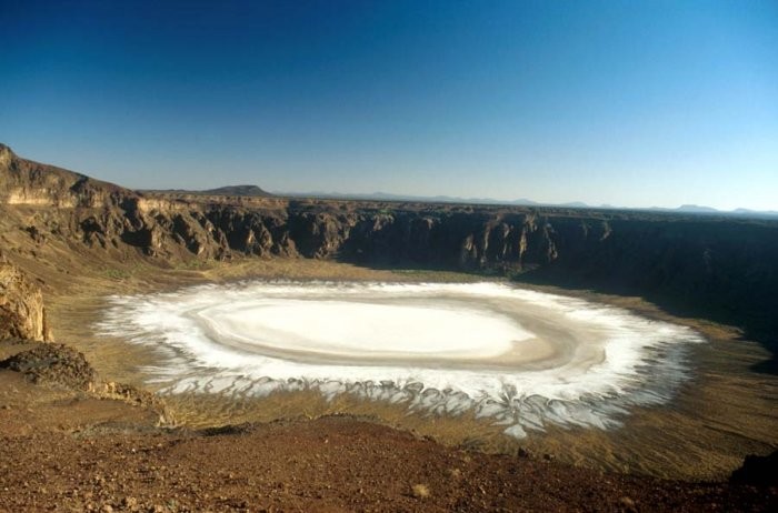 Pearl White Al-Waba Crater