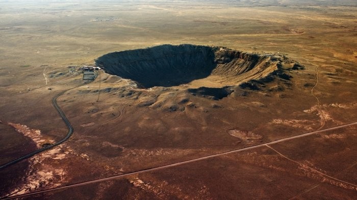 Кратер Бэррингера - самый большой в мире метеоритный кратер