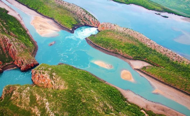 Австралийские горизонтальные водопады