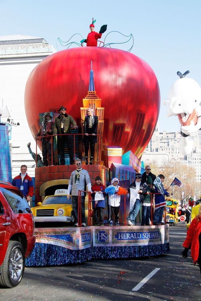 Celebrities and not only on the Thanksgiving Day parade