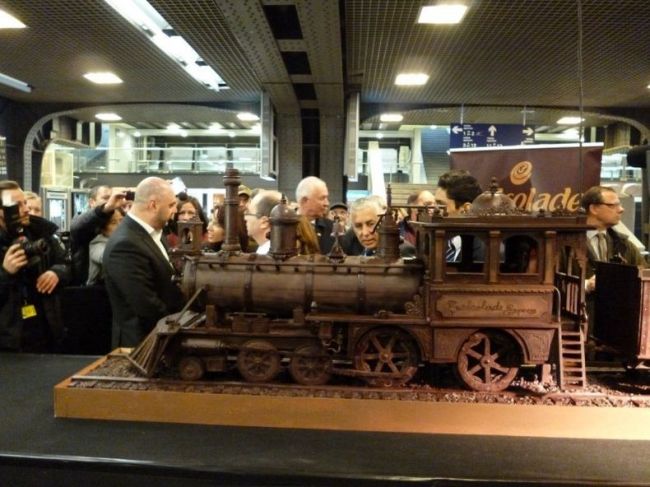 The world's largest train of chocolate