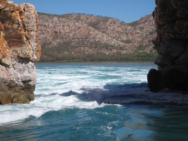 Австралийские горизонтальные водопады