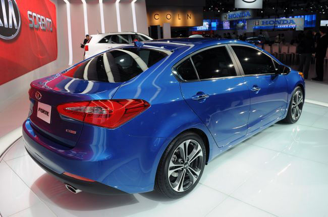 ТОП-10 лучших автомобилей автошоу в Лос-Анджелесе (Los Angeles Auto Show 2012)