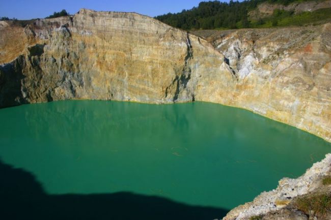 Kelimutu - the volcano of three different colored lakes