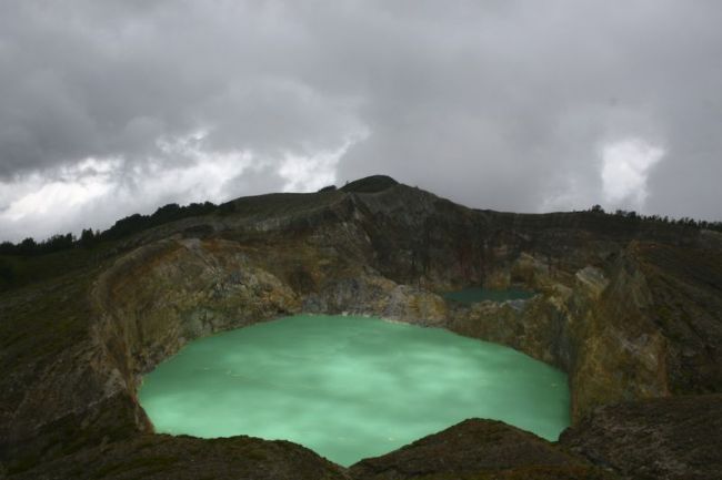 Kelimutu - the volcano of three different colored lakes