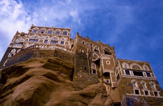 Dar al-Hajjar & palace on the rock