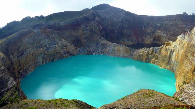 Kelimutu - the volcano of three different colored lakes