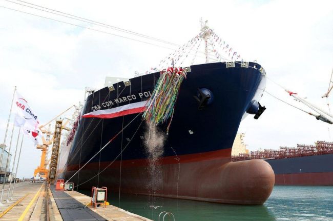 Самый большой в мире контейнерный корабль «CMA CGM Marco Polo»