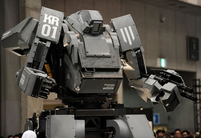 Чотириметровий робот-трансформер був представлений в Токіо