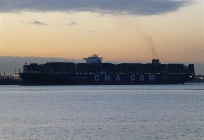 Самый большой в мире контейнерный корабль «CMA CGM Marco Polo»