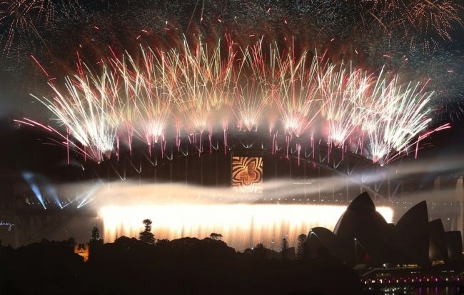 New Year's fireworks all over the planet 2013