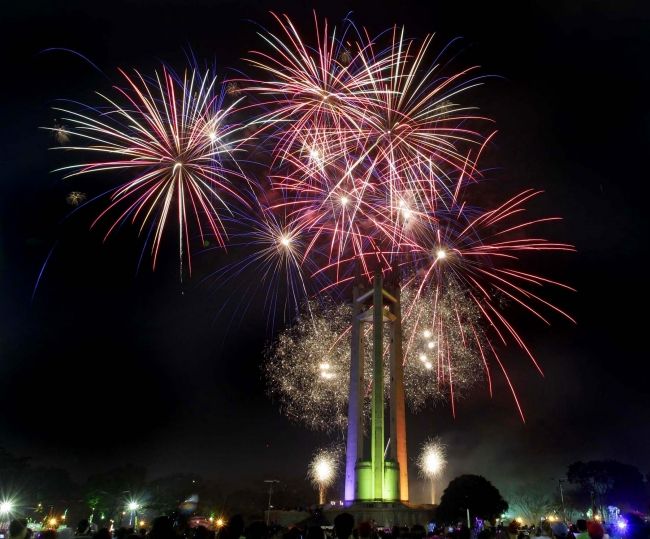 New Year's fireworks all over the planet 2013