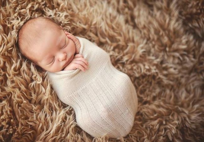 Sleeping babies in the photos Tracy Raver