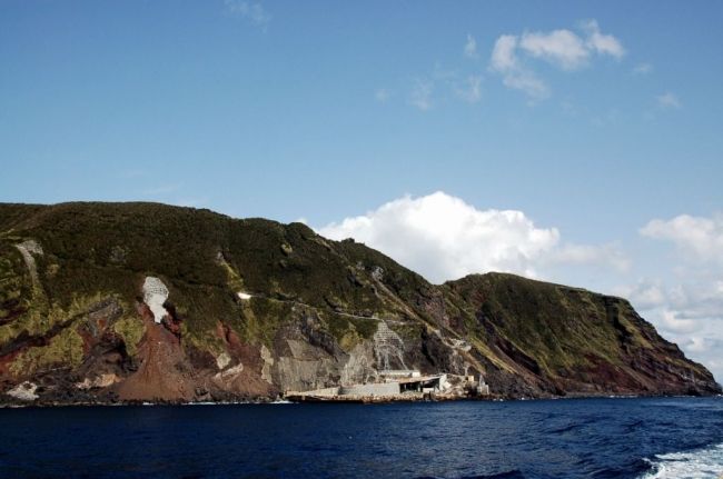 Вулканічний острів Аоґасіма