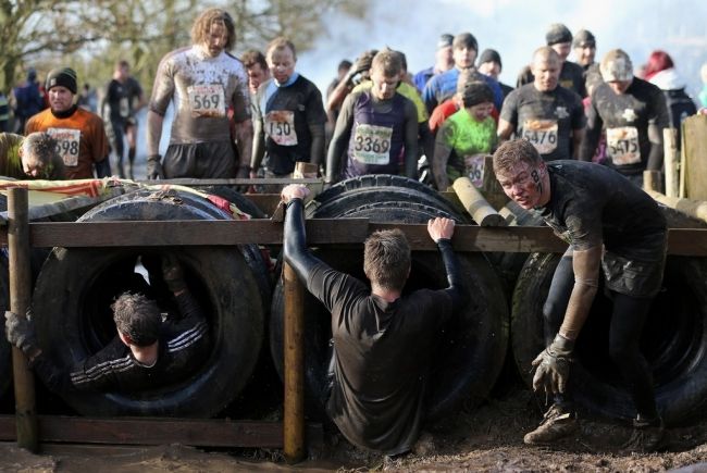 В Англії пройшов черговий & laquo; Tough Guy Challenge 2013 & raquo;