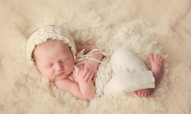 Sleeping babies in the photos Tracy Raver