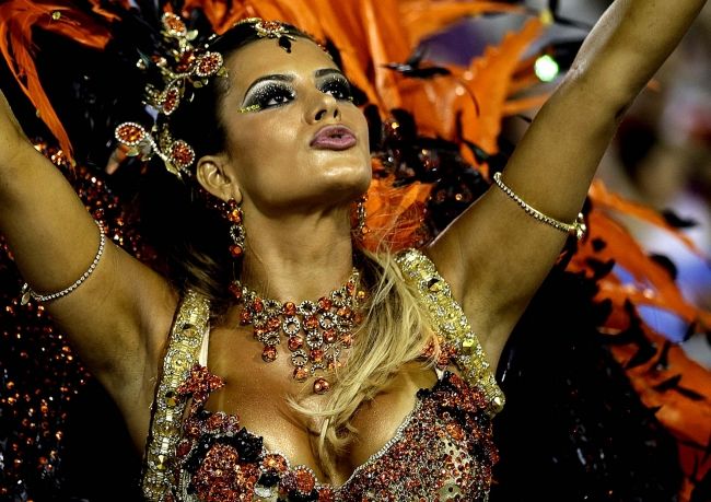 Carnival in Rio de Janeiro: the finish line