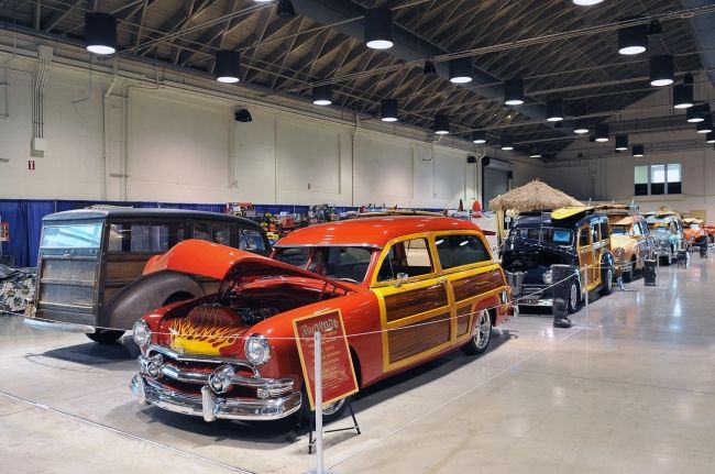 Ежегодная выставка ретромобилей «Grand National Roadster Show 2013»