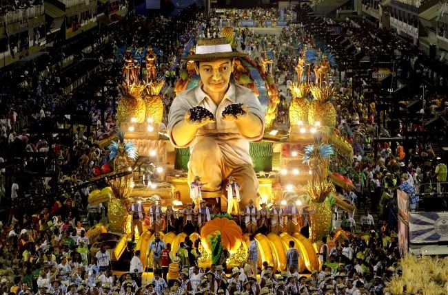 Carnival in Rio de Janeiro: the finish line