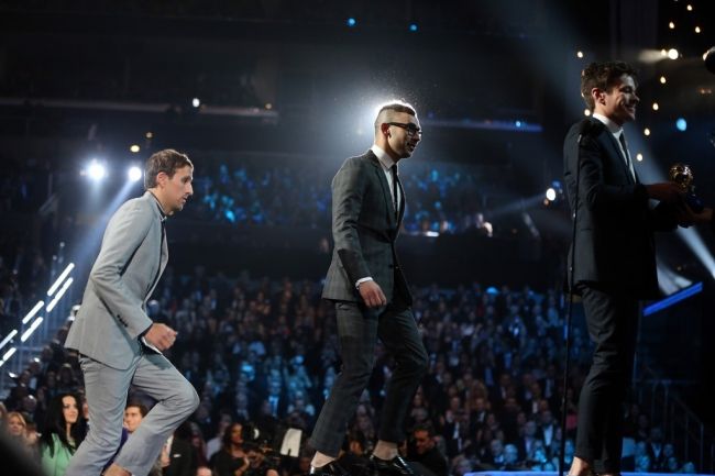 Grammy 2013 Award Ceremony: from and to