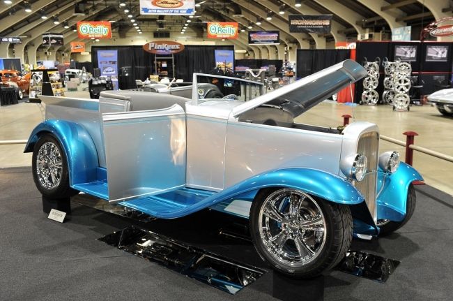 Ежегодная выставка ретромобилей «Grand National Roadster Show 2013»