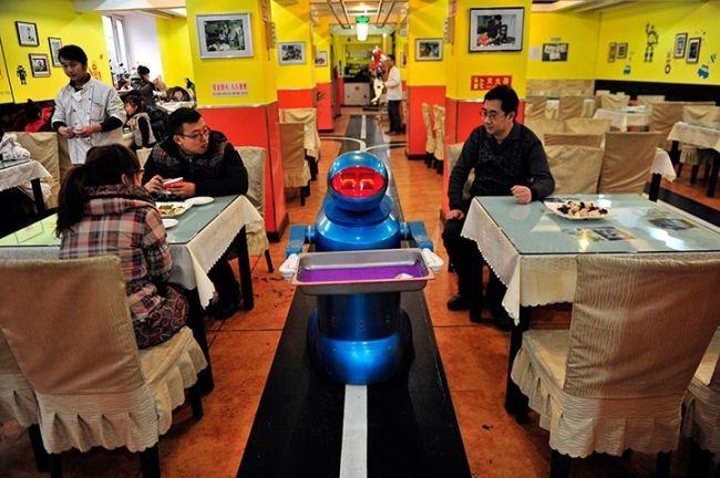 Robot Restaurant & raquo; in Harbin