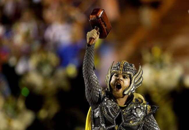 Carnival in Rio de Janeiro: the finish line