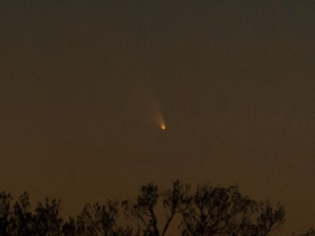 Comet Panstars appeared in the sky above the Earth