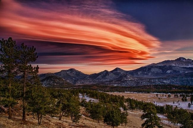 Lenticular clouds (lenticular) from around the world