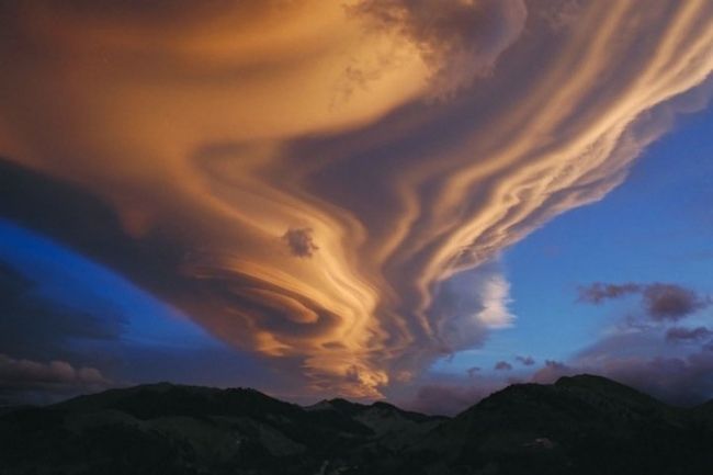 Lenticular clouds (lenticular) from around the world