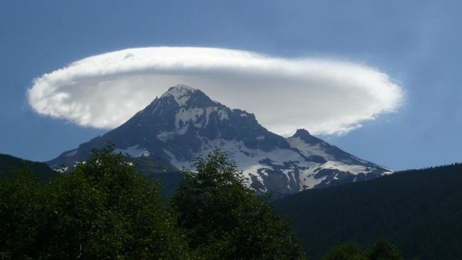 Lenticular clouds (lenticular) from around the world