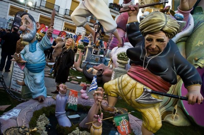 Фестиваль «Лас Фальяс» (Las Fallas) в испанской Валенсии