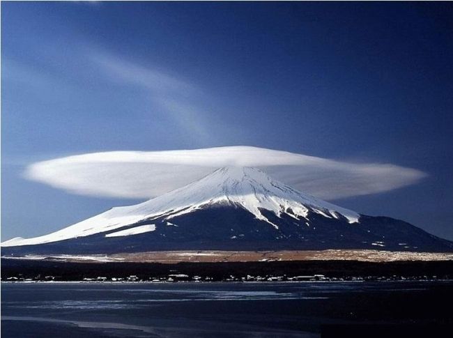 Lenticular clouds (lenticular) from around the world