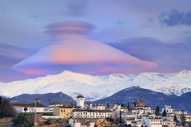 Lenticular clouds (lenticular) from around the world