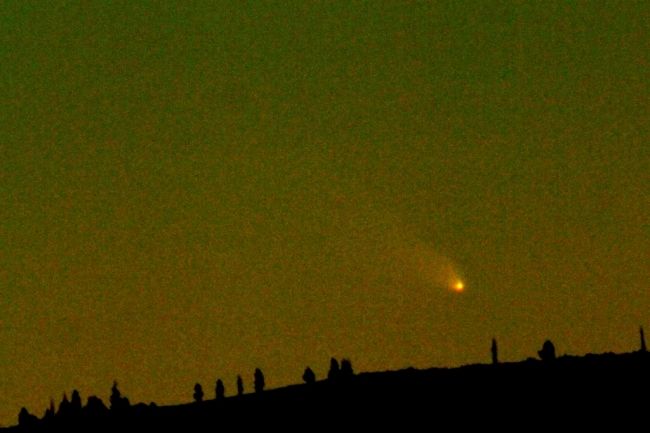 Comet Panstars appeared in the sky above the Earth