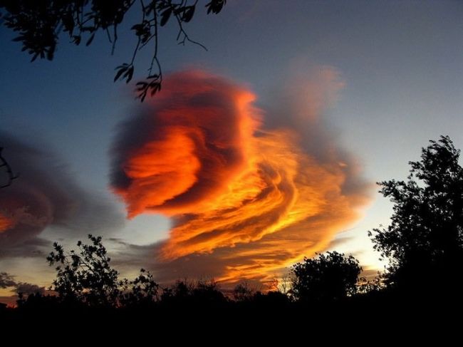 Lenticular clouds (lenticular) from around the world