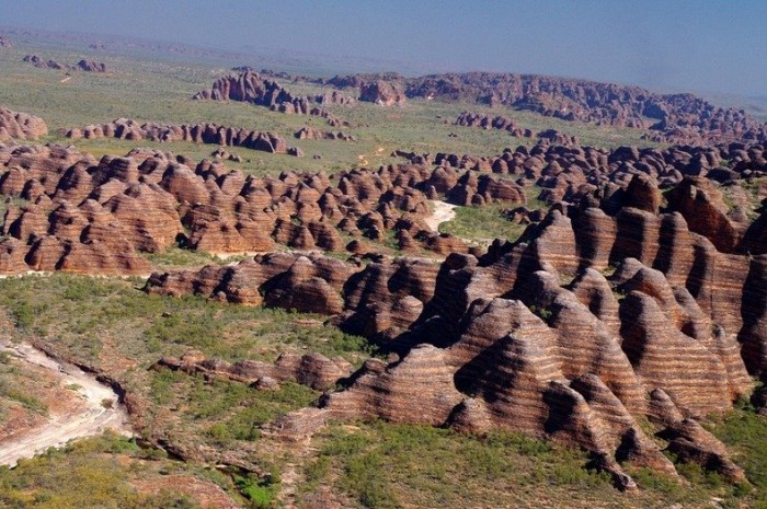 The unusual Bangl-Bangle ridge in Australia