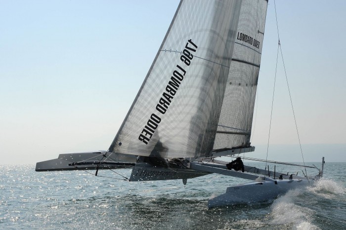The fastest sailboat in the world - & laquo; Hydroptere & raquo;