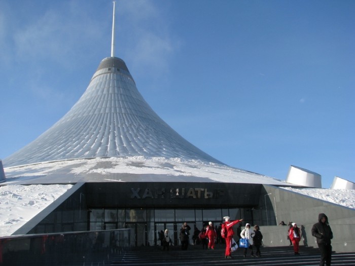 Хан Шатыр – самый большой шатер в мире