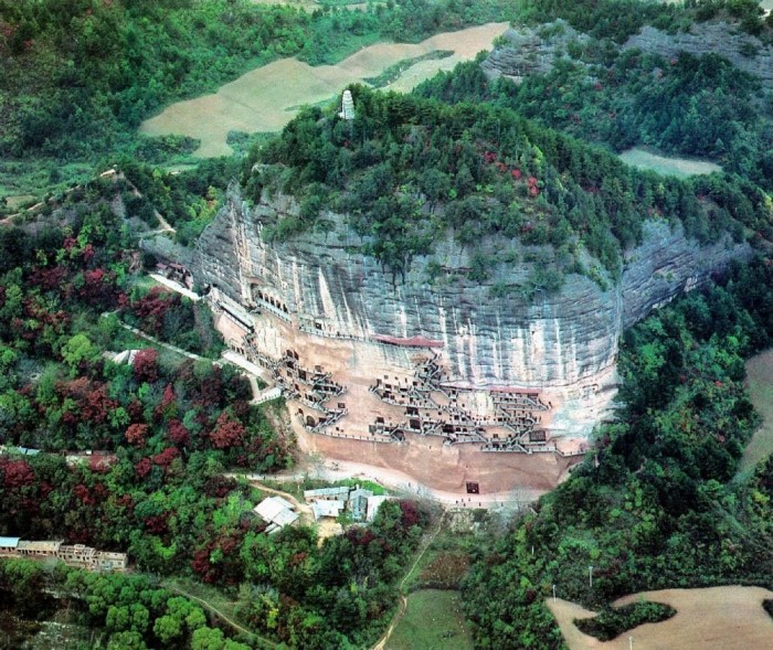 Mayzhishan & ndash; temple of two hundred caves