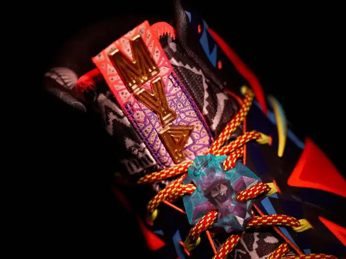 NIKE представили кроссовки для Леброна Джеймса (Lebron James)