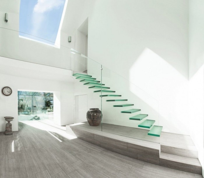 Glass house from & AR Design Studio & raquo;