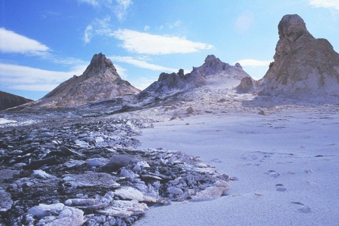 Oli Doinho Lengai & the coldest active volcano in the world