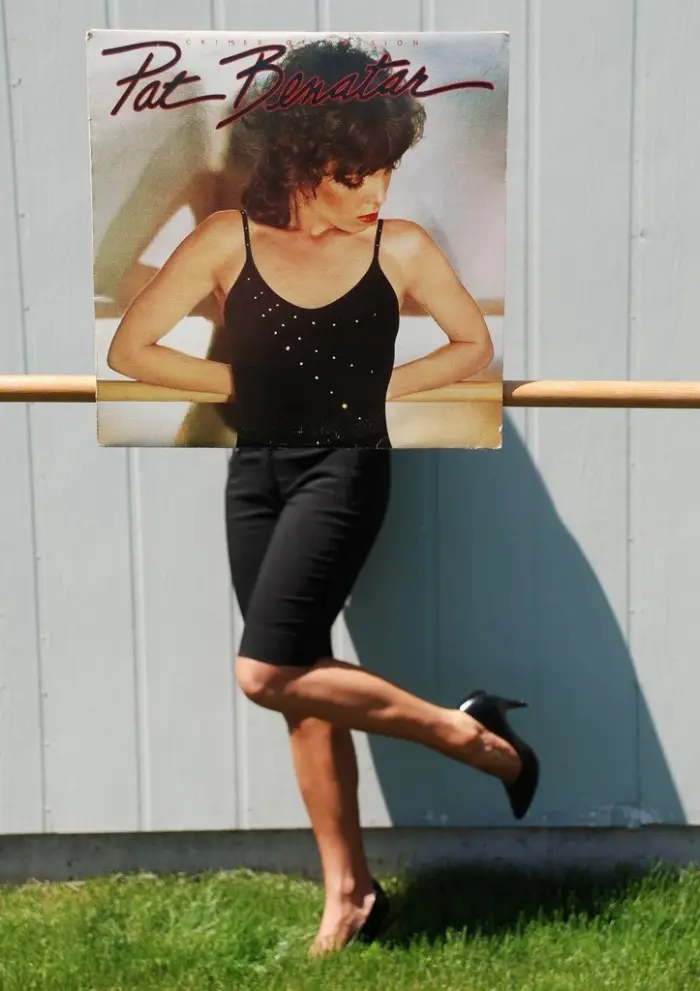 Позитивный фотопроект «Sleeveface»