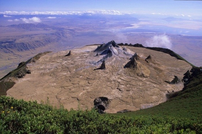 Oli Doinho Lengai & the coldest active volcano in the world