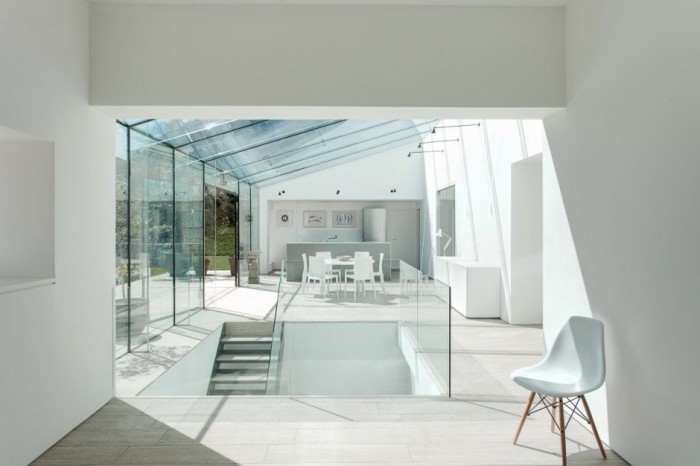 Glass house from & AR Design Studio & raquo;