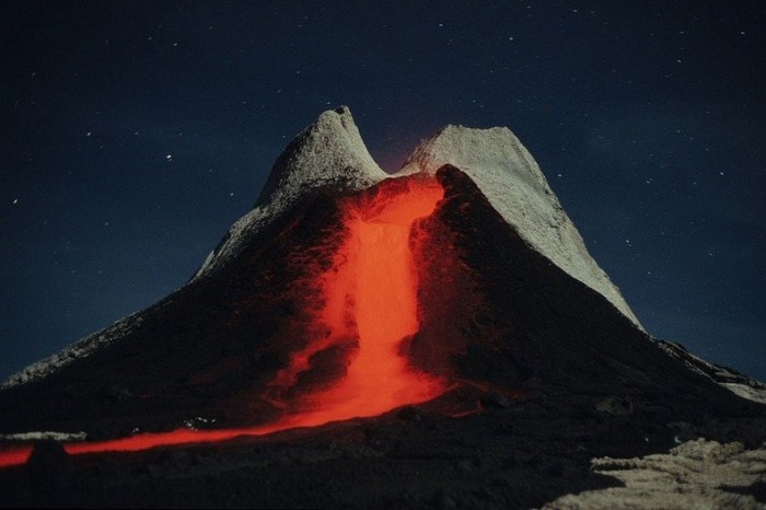 Оль Дойньо Ленгаи – самый холодный действующий вулкан в мире