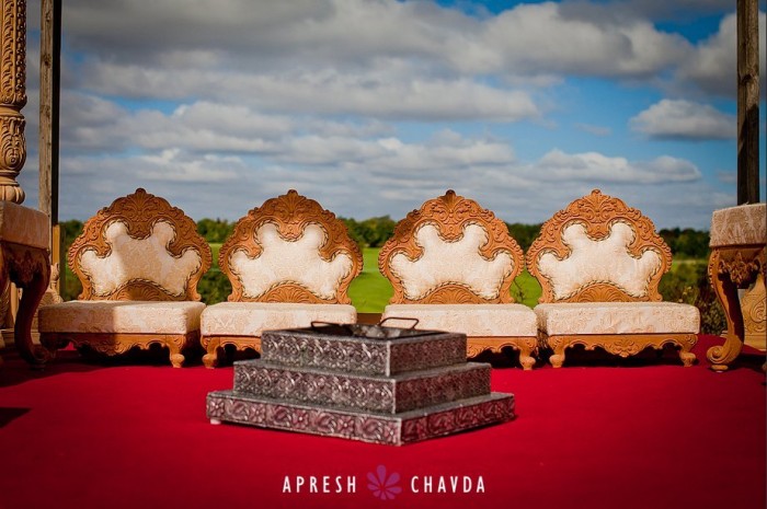 Features of the Indian wedding in the works of Apres Chavda