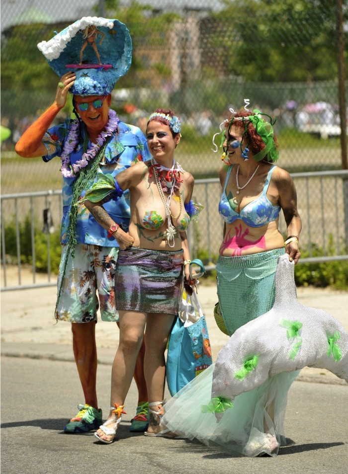 Parade of the mermaids 2013